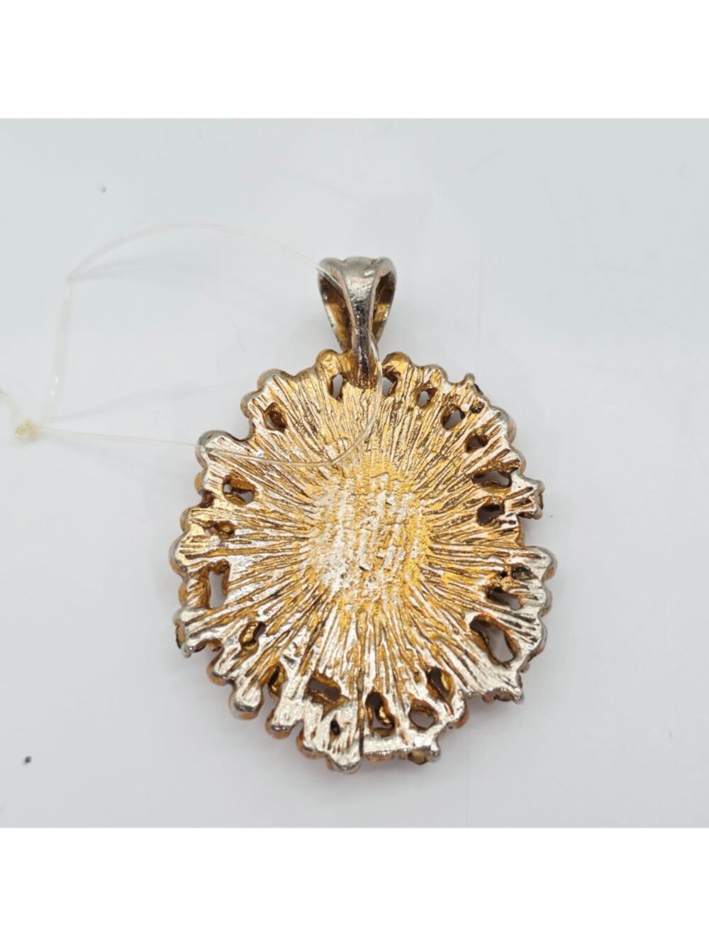 Cameo Pendant With Faux Pearls & Amber Rhinestones Gold-Tone Oval Frame VTG AS I - Picture 8 of 8